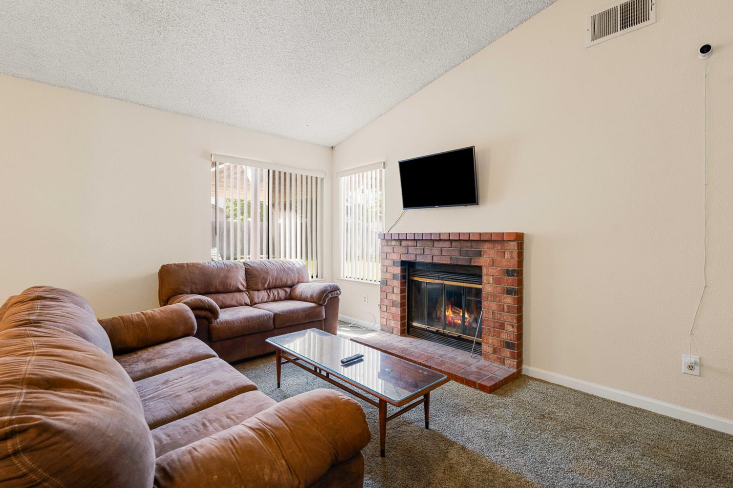 10 Shady Lake Court