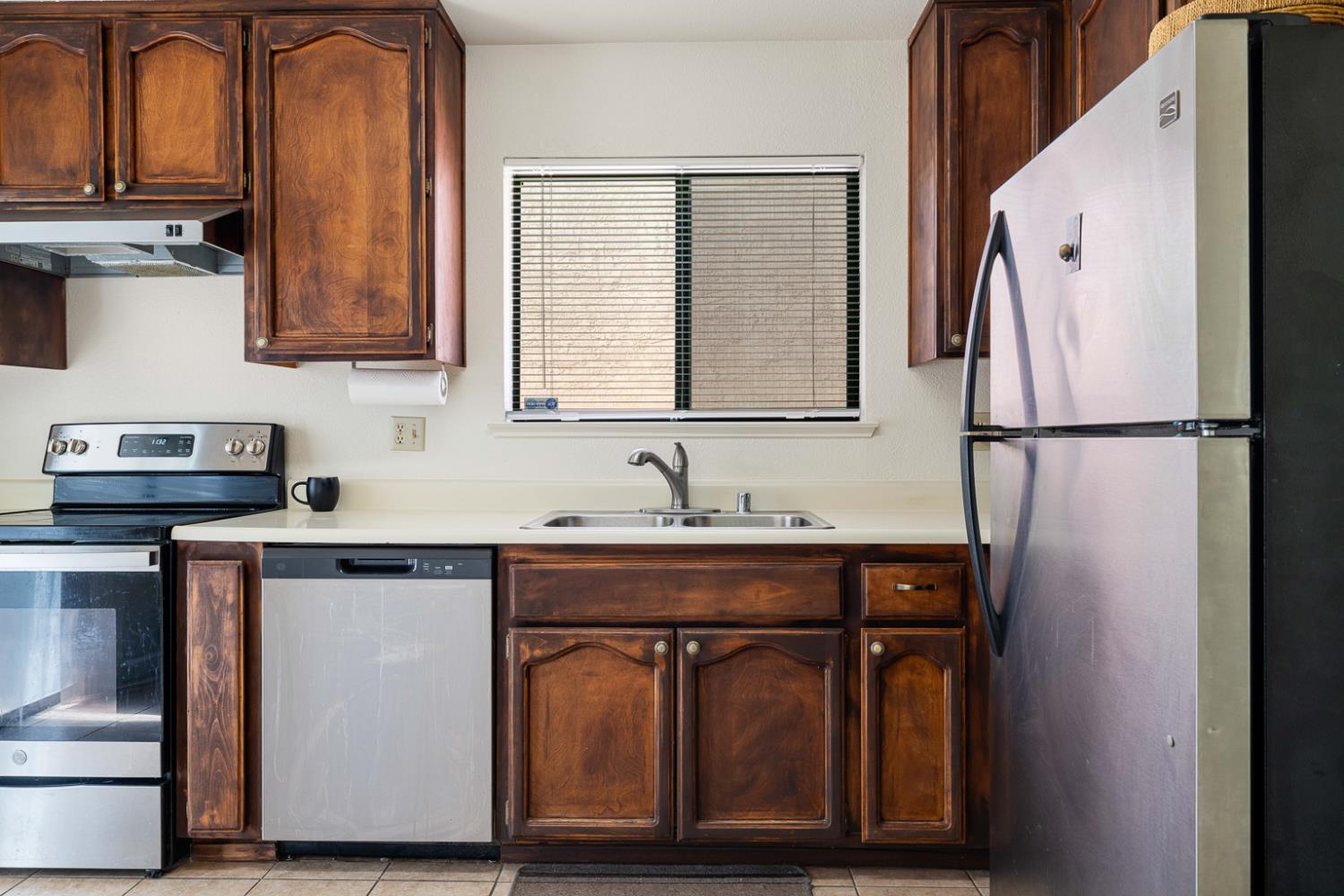 10 Shady Lake Court