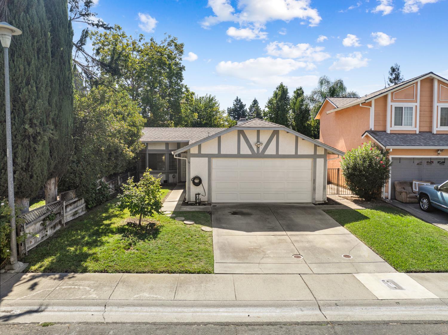 10 Shady Lake Court