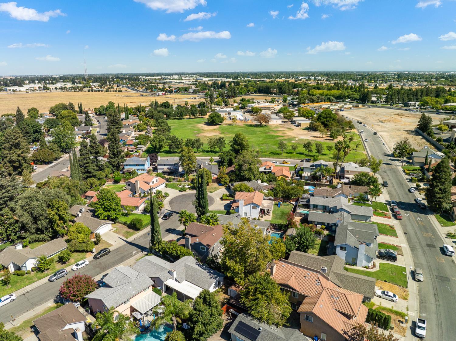 10 Shady Lake Court