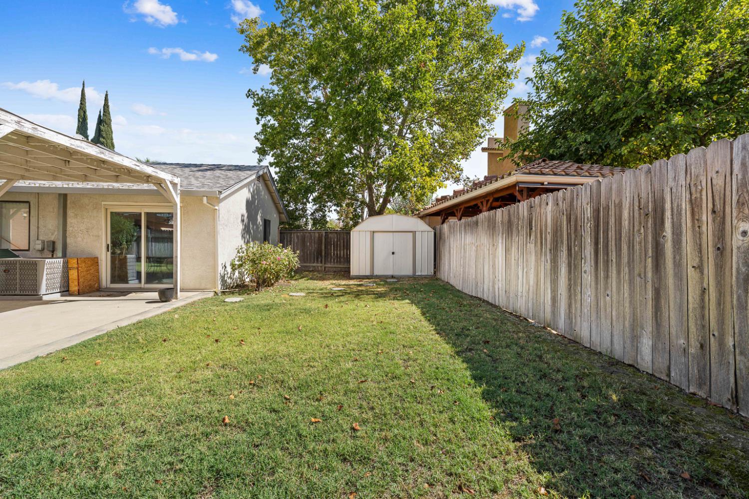 10 Shady Lake Court