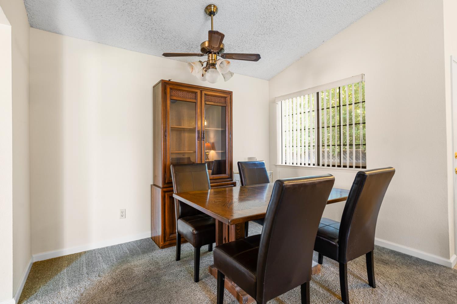 10 Shady Lake Court