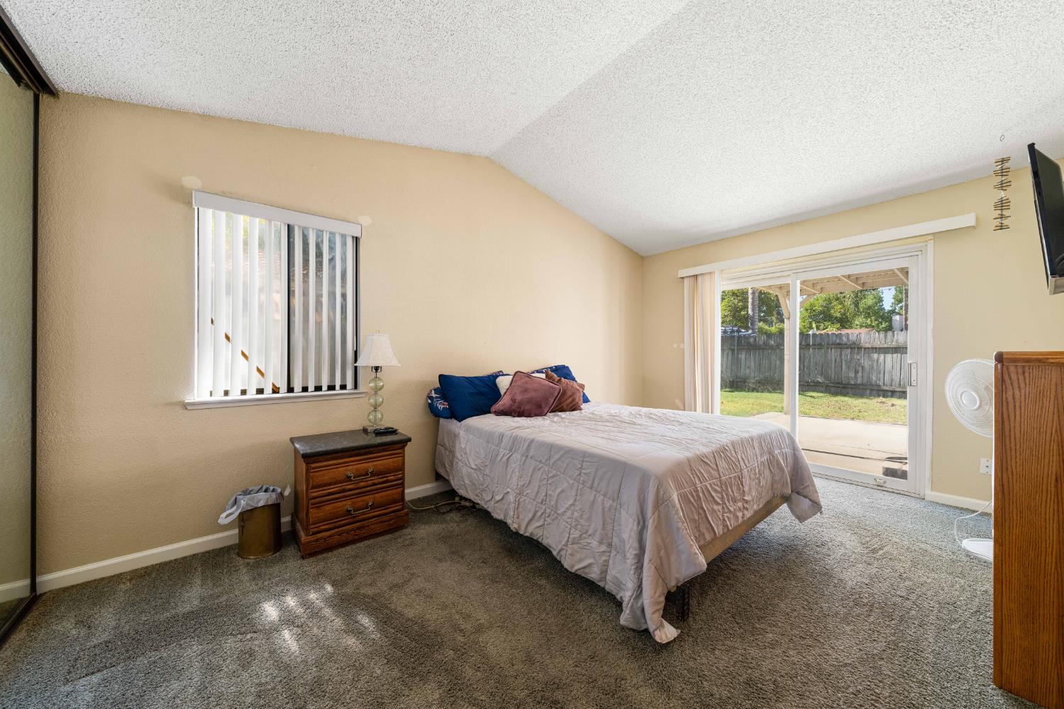 10 Shady Lake Court