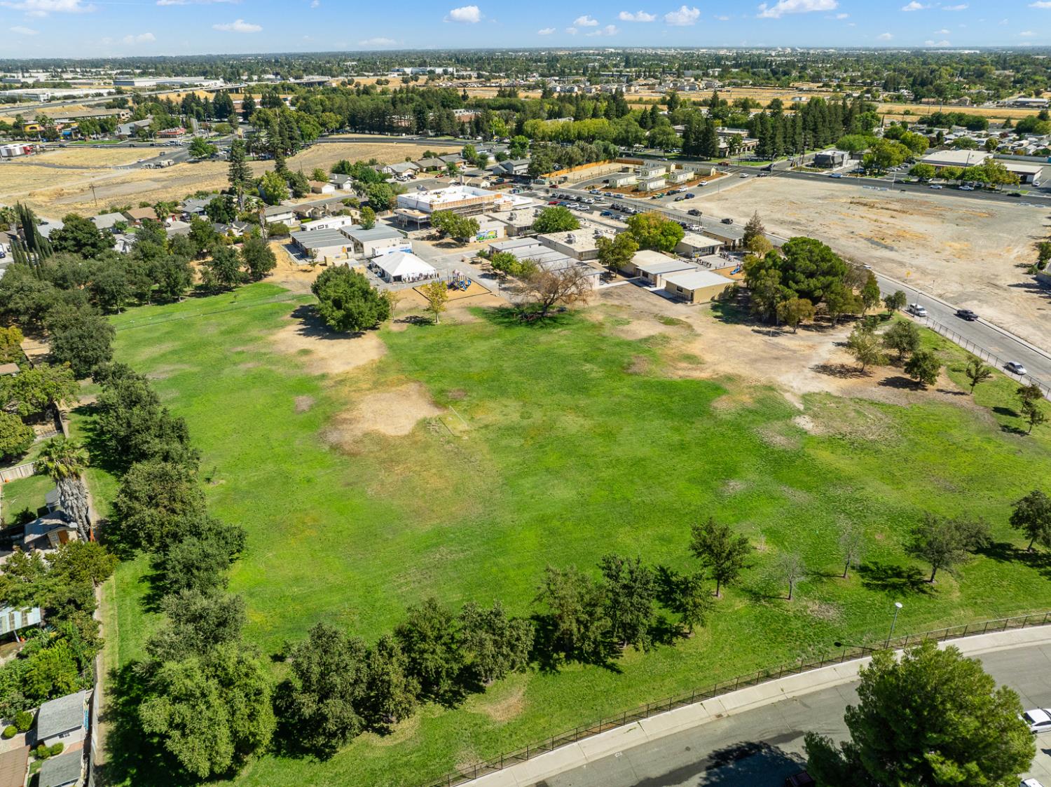 10 Shady Lake Court