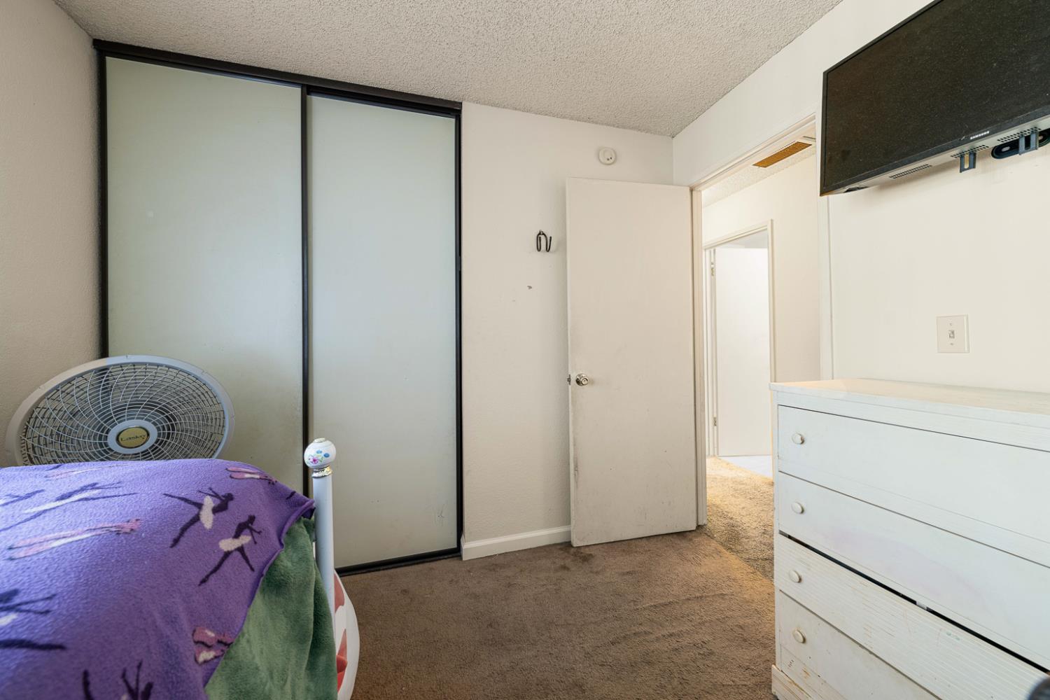 10 Shady Lake Court