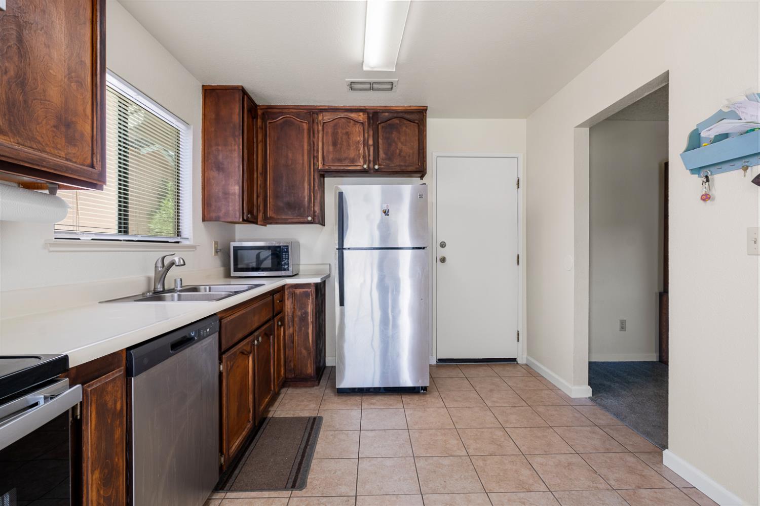 10 Shady Lake Court