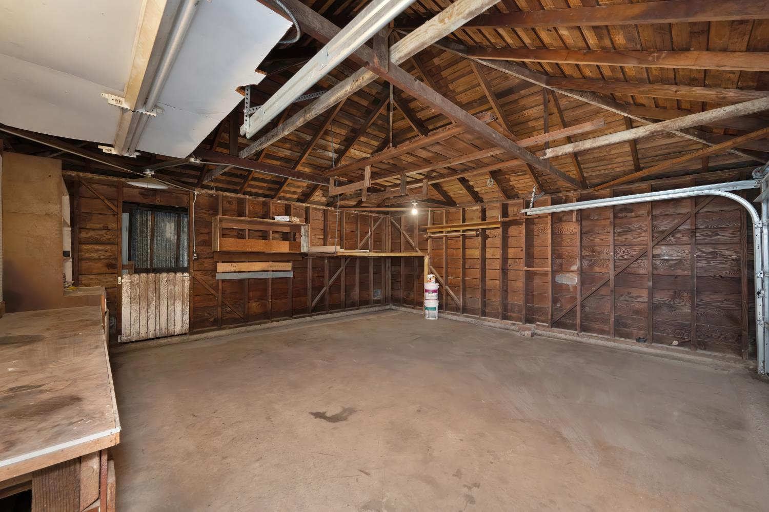 2559 Norwood Avenue