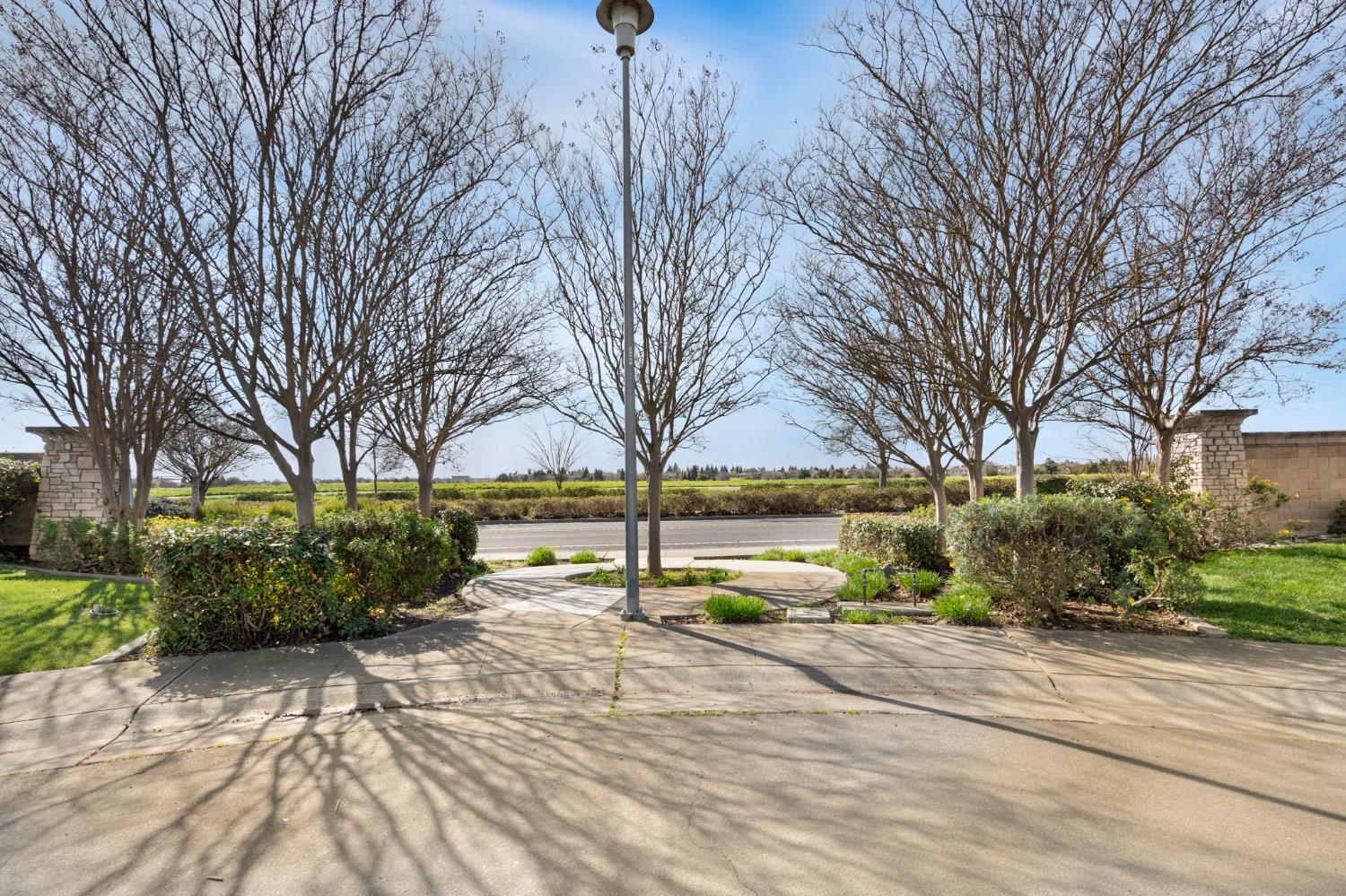 36 Holden Court