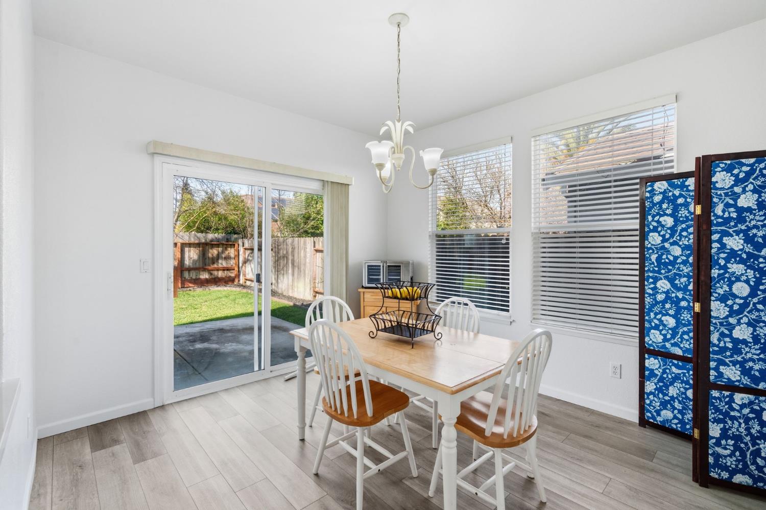36 Holden Court