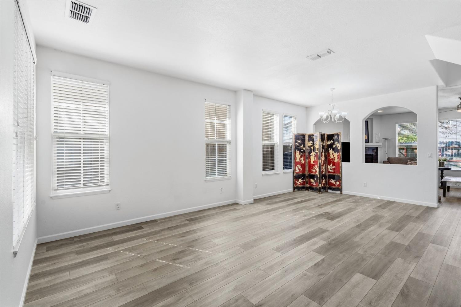 36 Holden Court