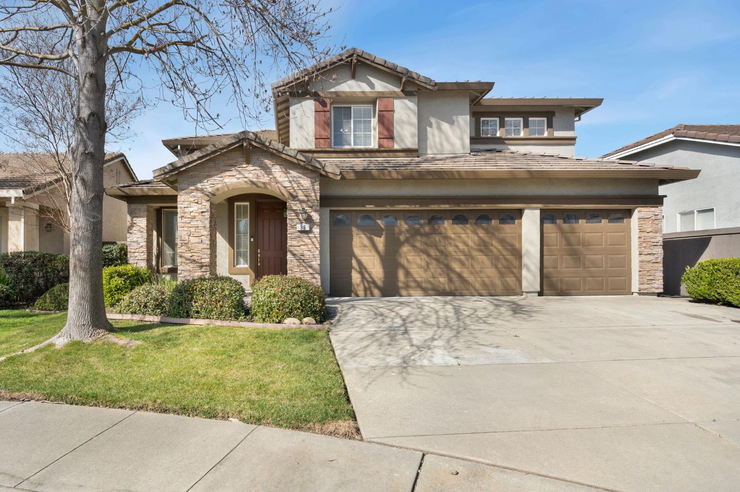 36 Holden Court