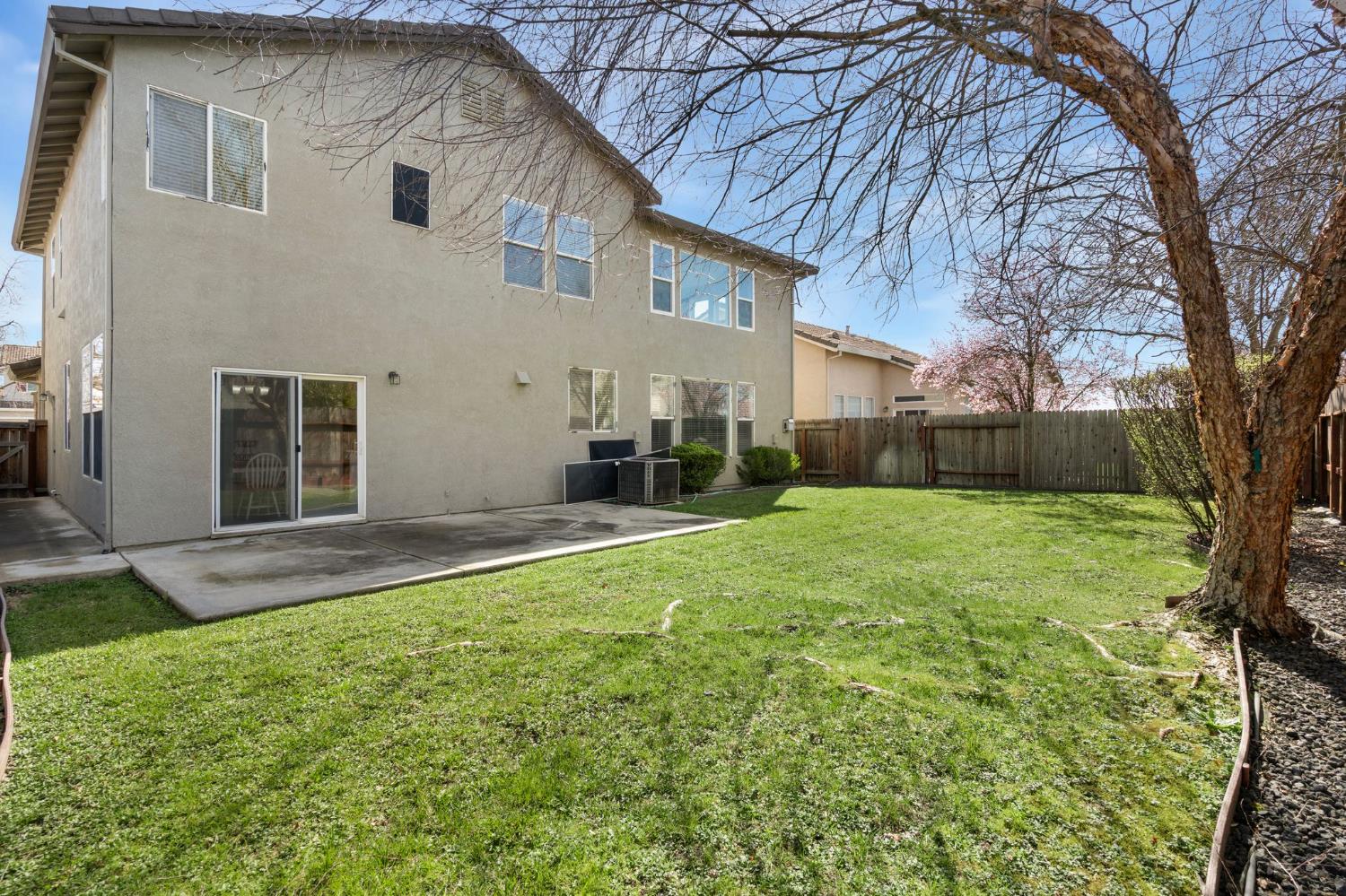 36 Holden Court