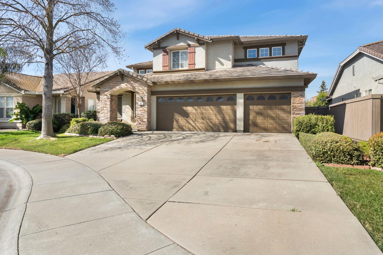 36 Holden Court