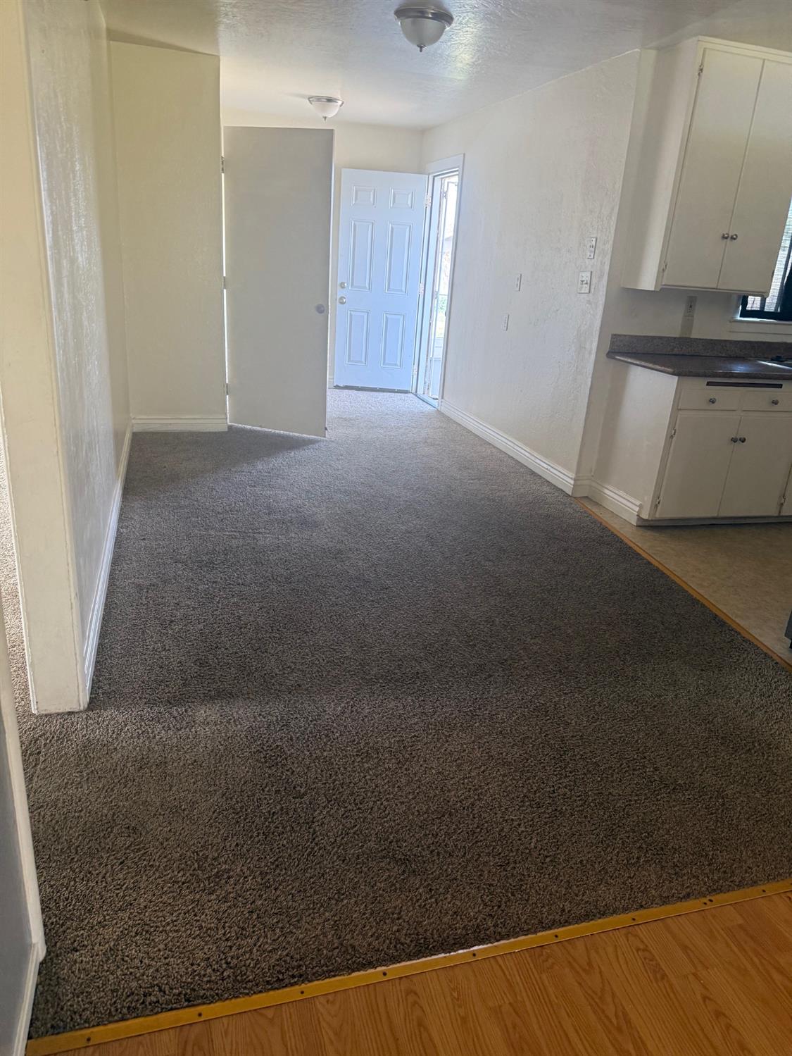 6109 Gay Way