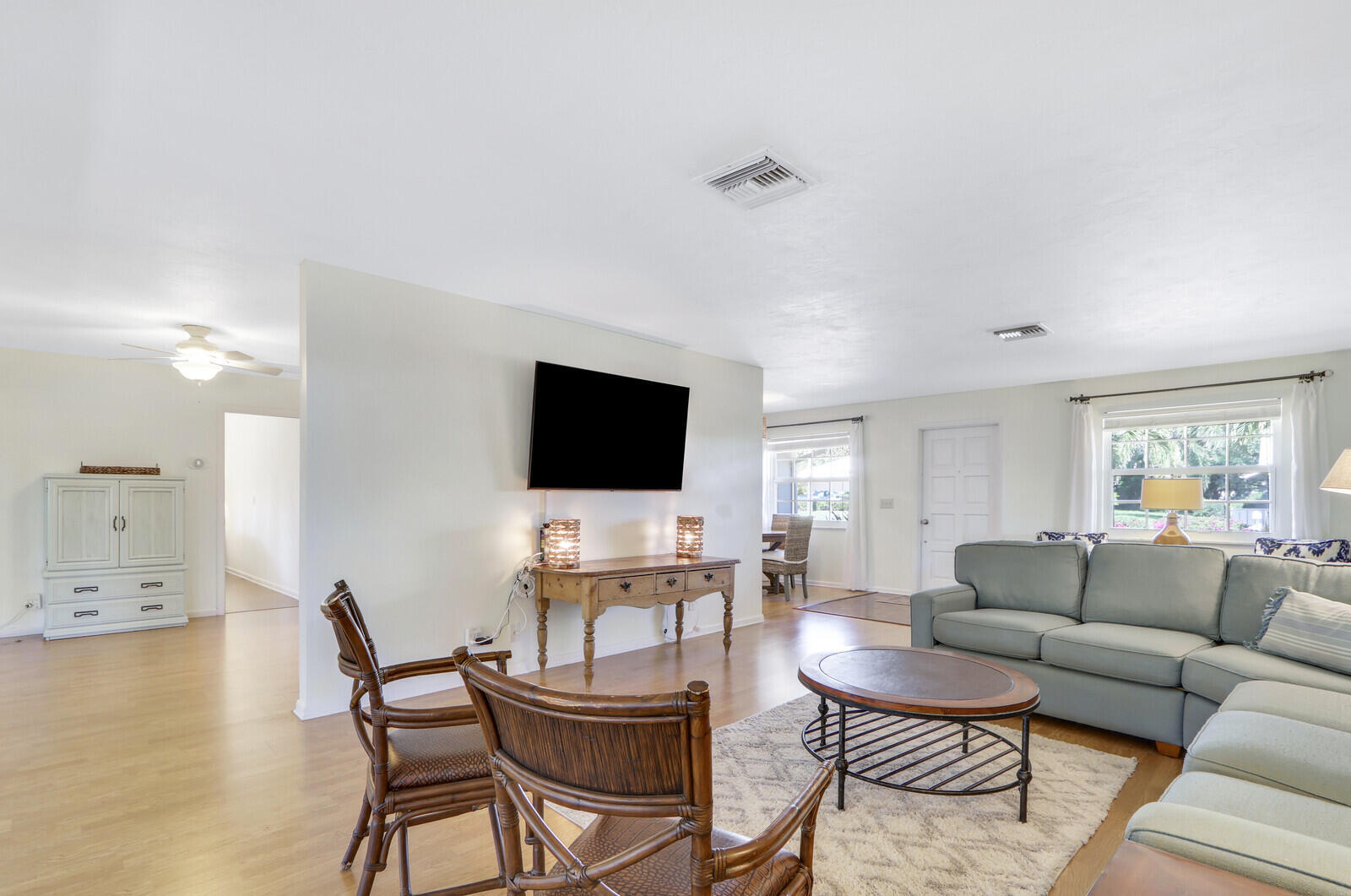 8574 SE Seagrape Way