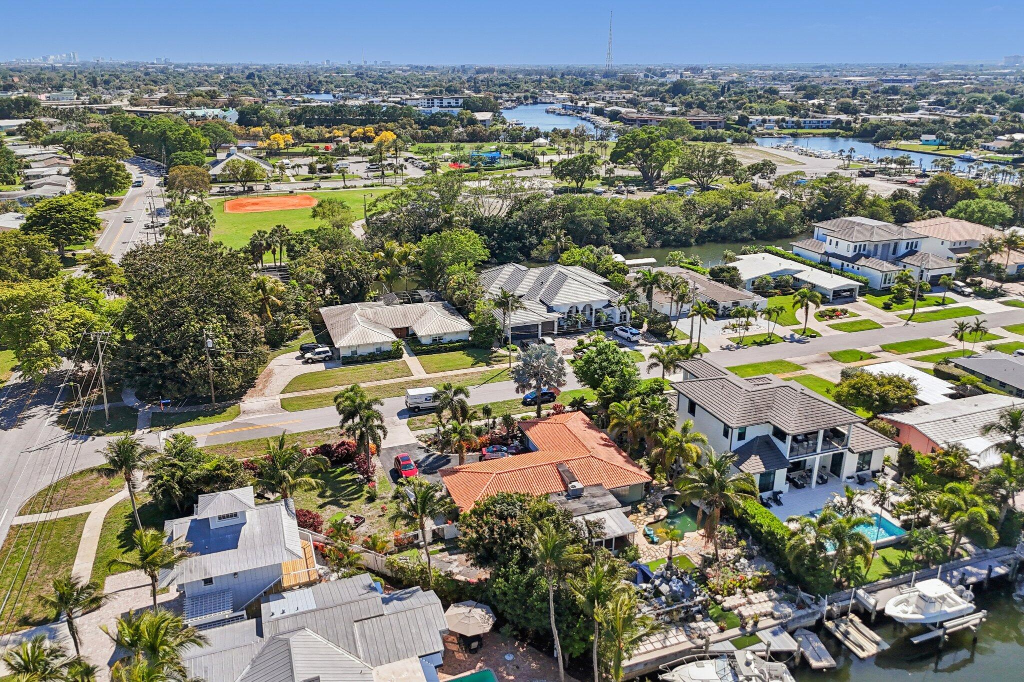 605 Inlet Road