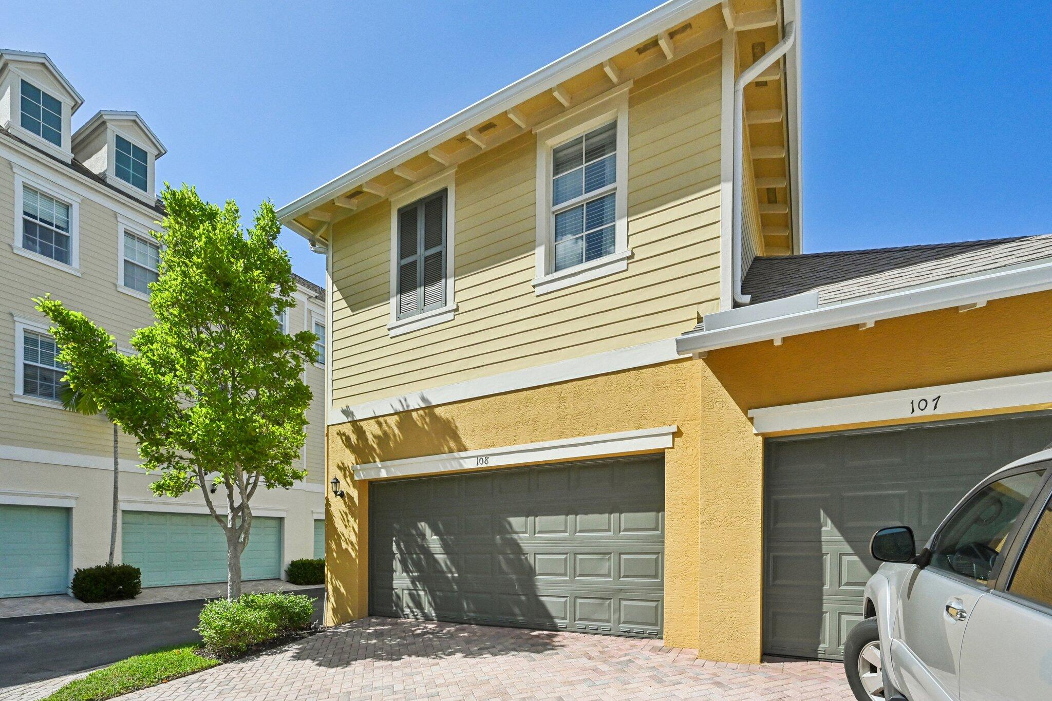 110 E Pigeon Plum Drive