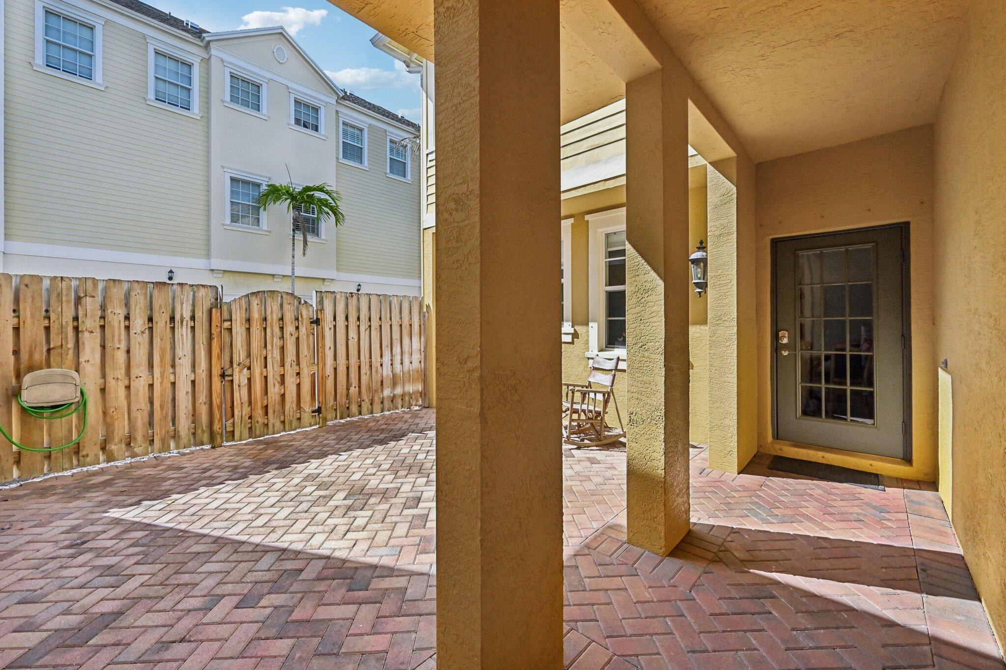 110 E Pigeon Plum Drive