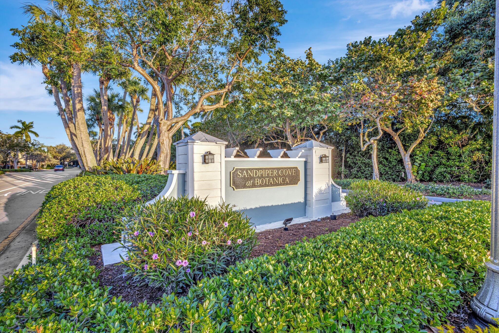 110 E Pigeon Plum Drive