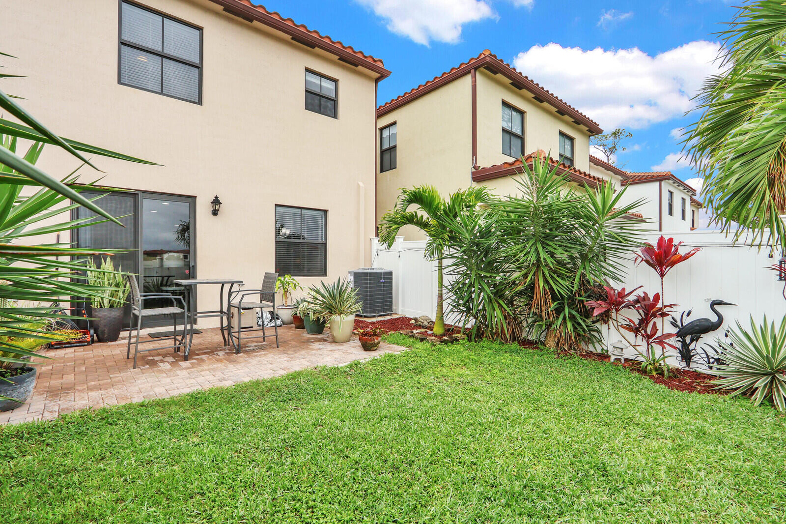 3010 King Palm Way