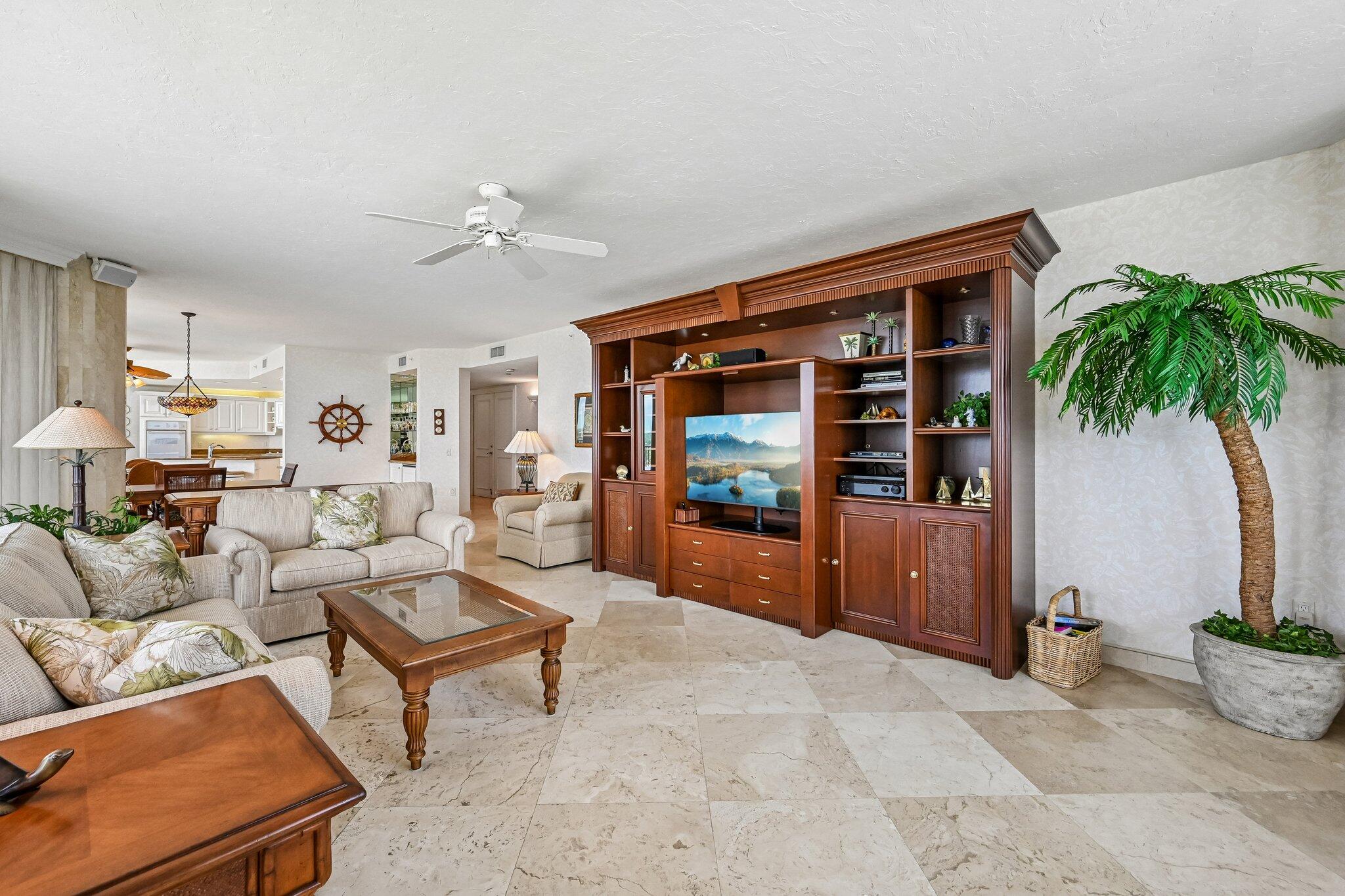 800 Ocean Drive 1105