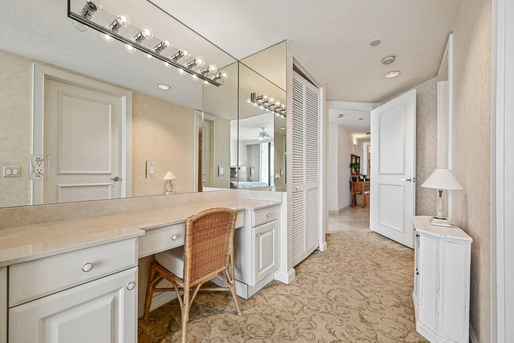 800 Ocean Drive 1105