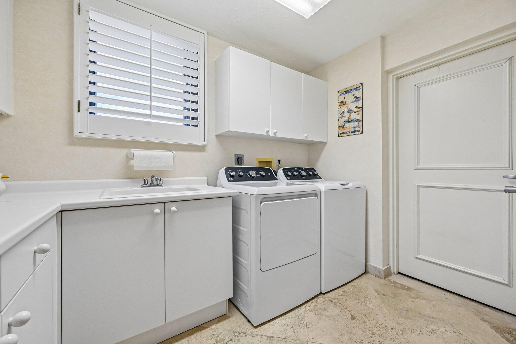 800 Ocean Drive 1105