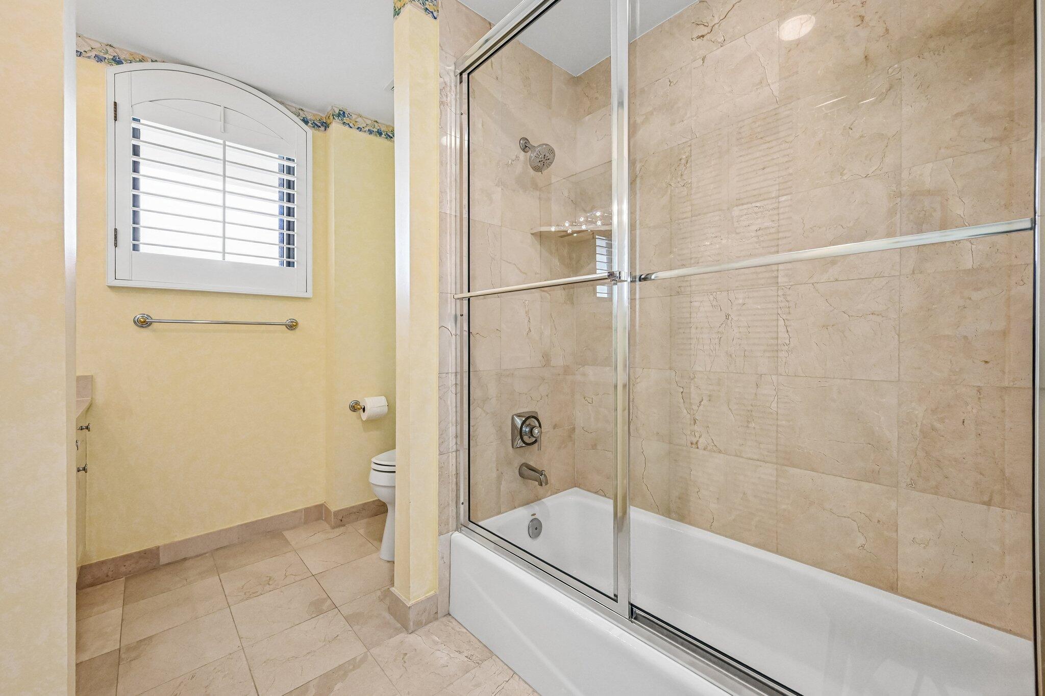 800 Ocean Drive 1105