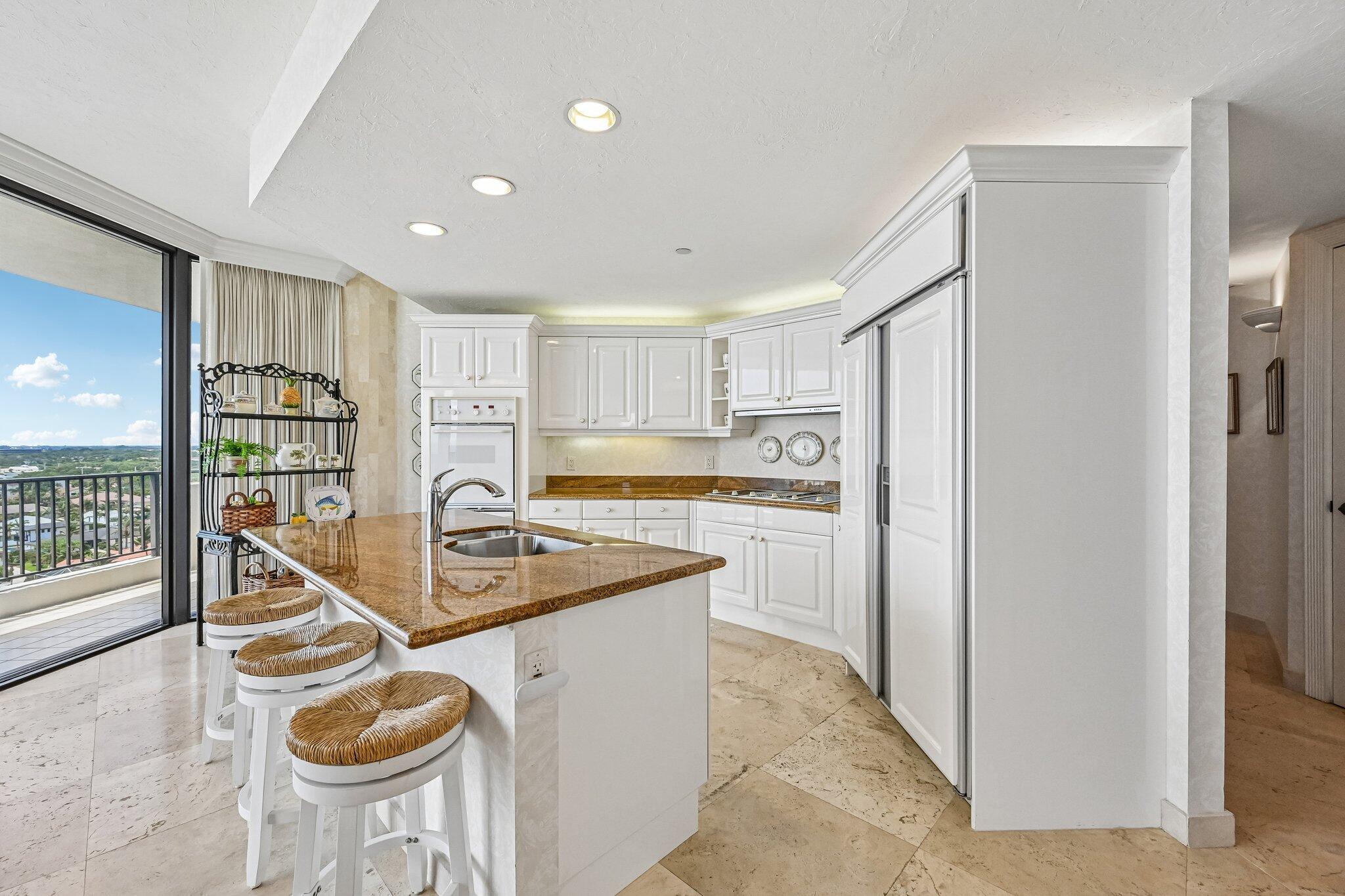 800 Ocean Drive 1105