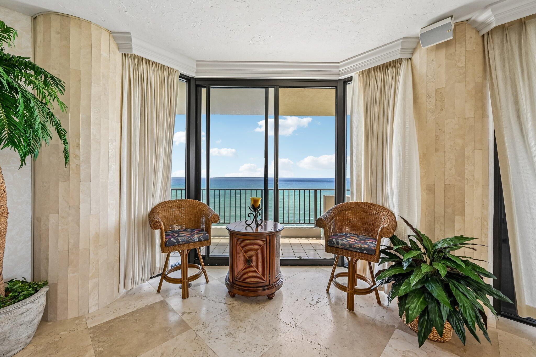 800 Ocean Drive 1105