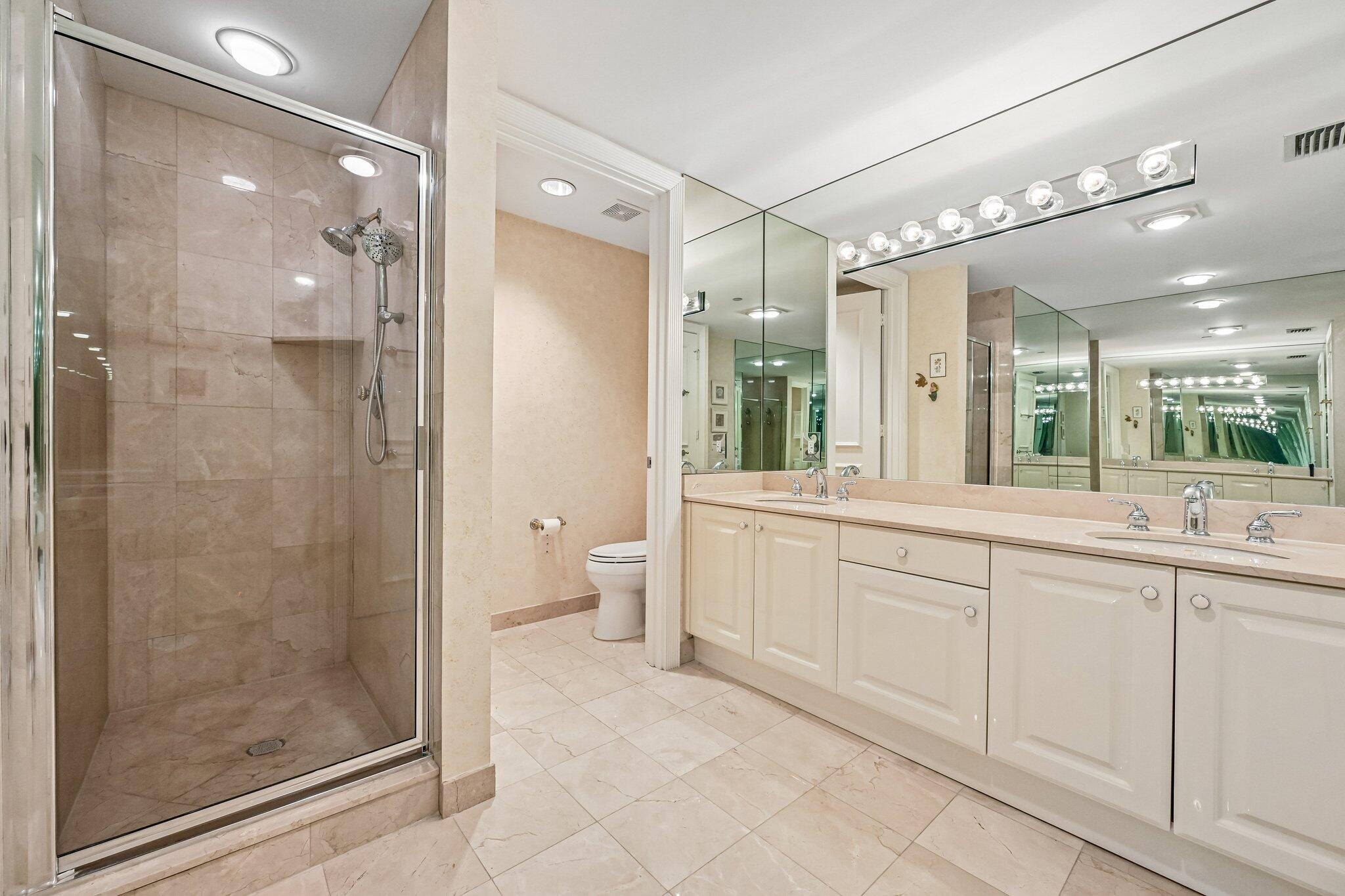 800 Ocean Drive 1105