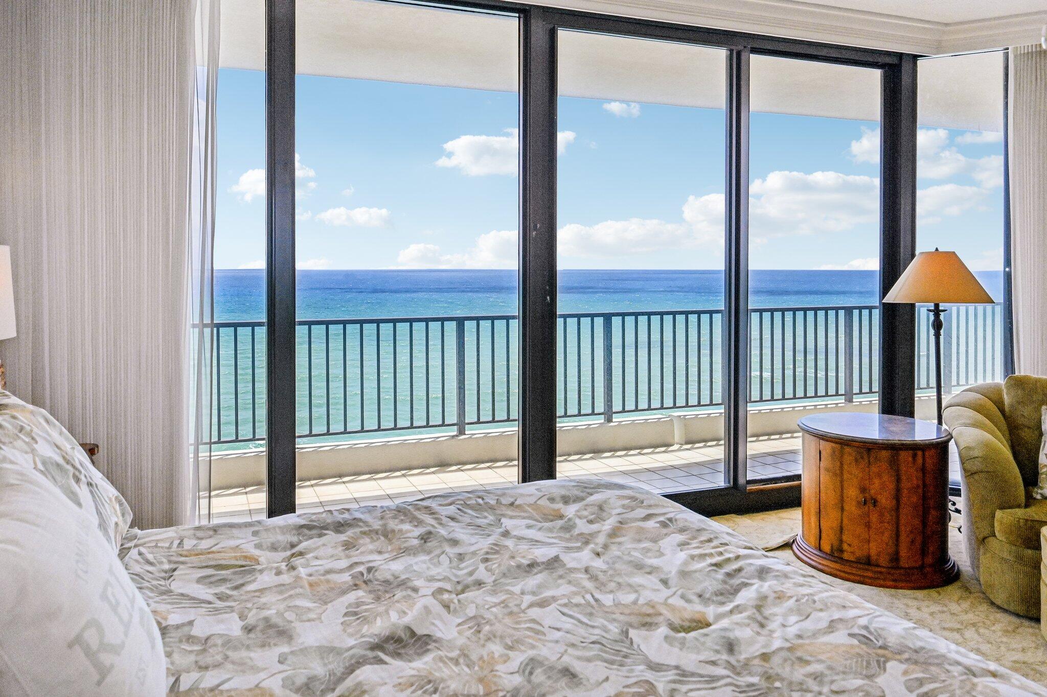 800 Ocean Drive 1105
