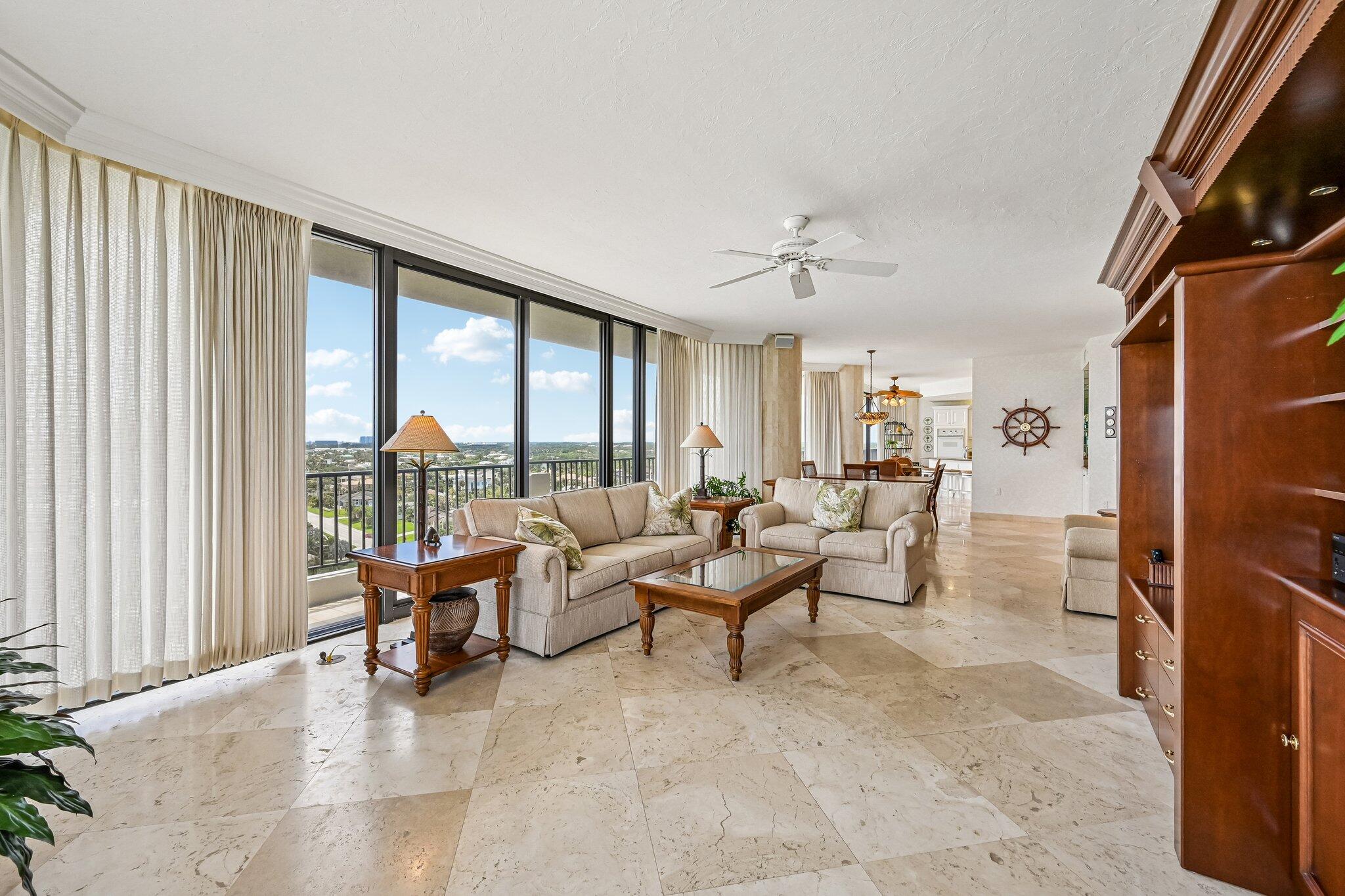 800 Ocean Drive 1105
