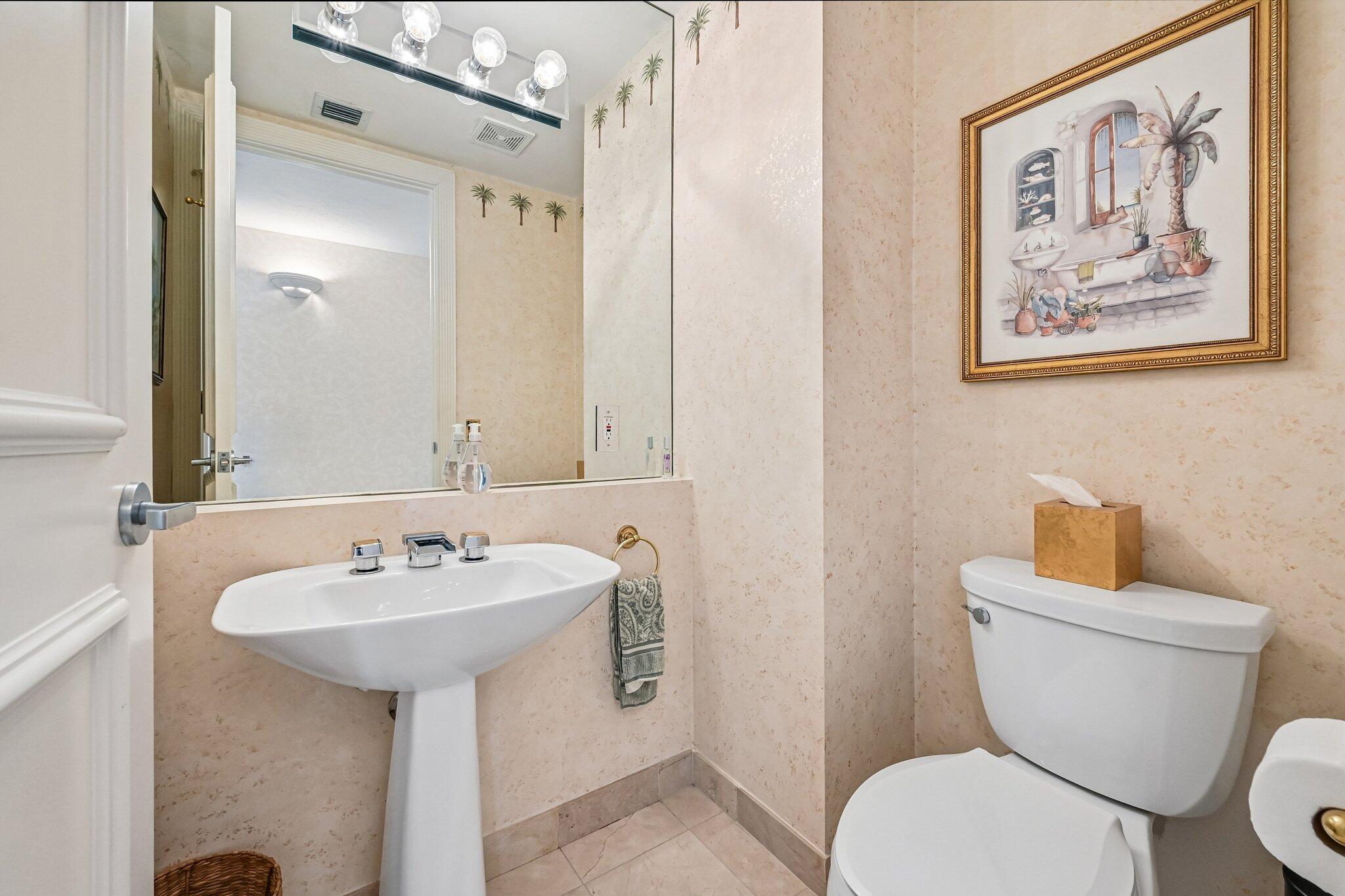 800 Ocean Drive 1105