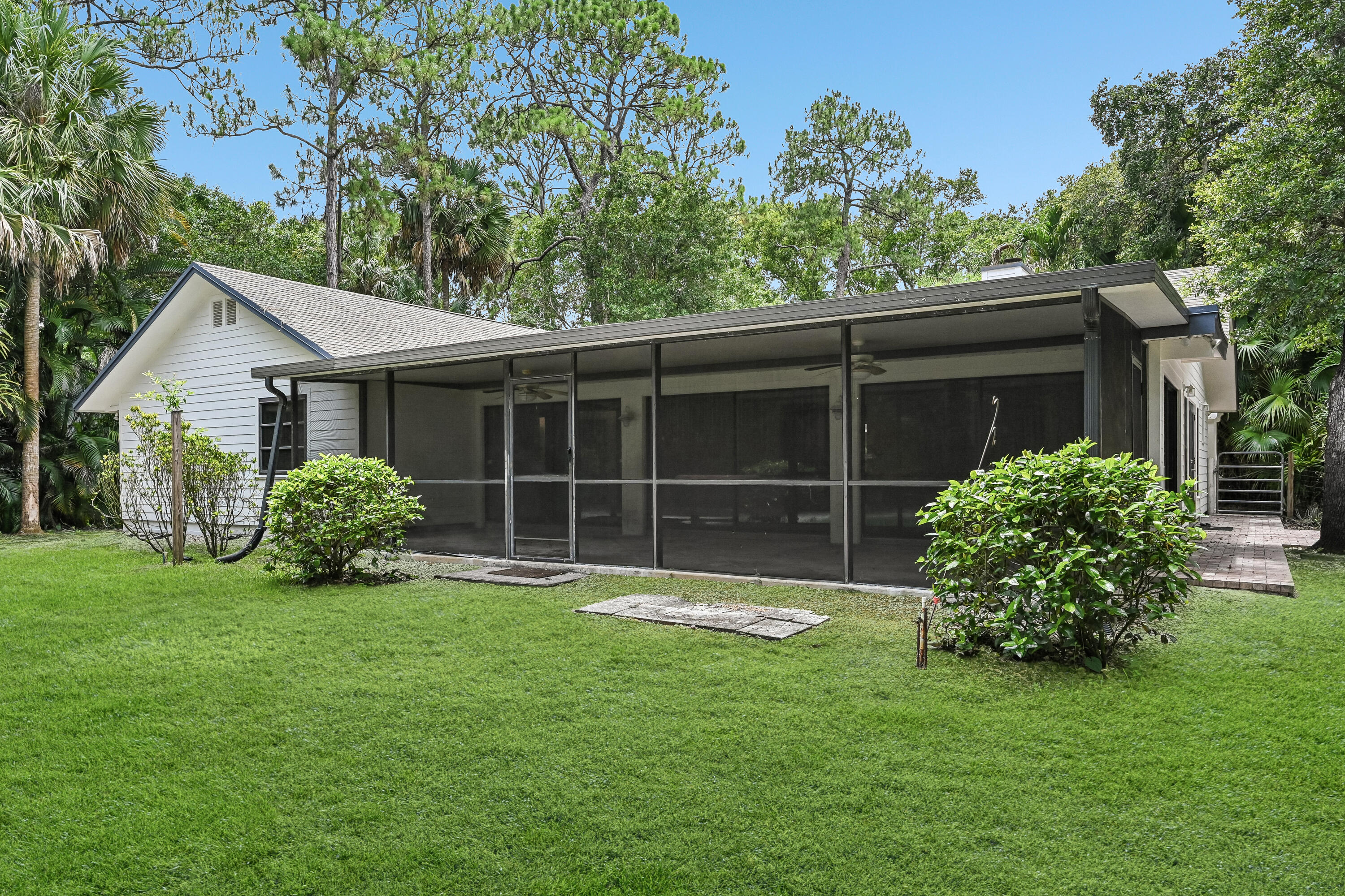 16700 96th Terrace N