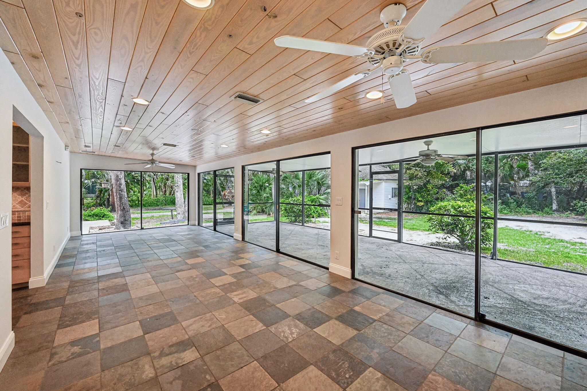 16700 96th Terrace N