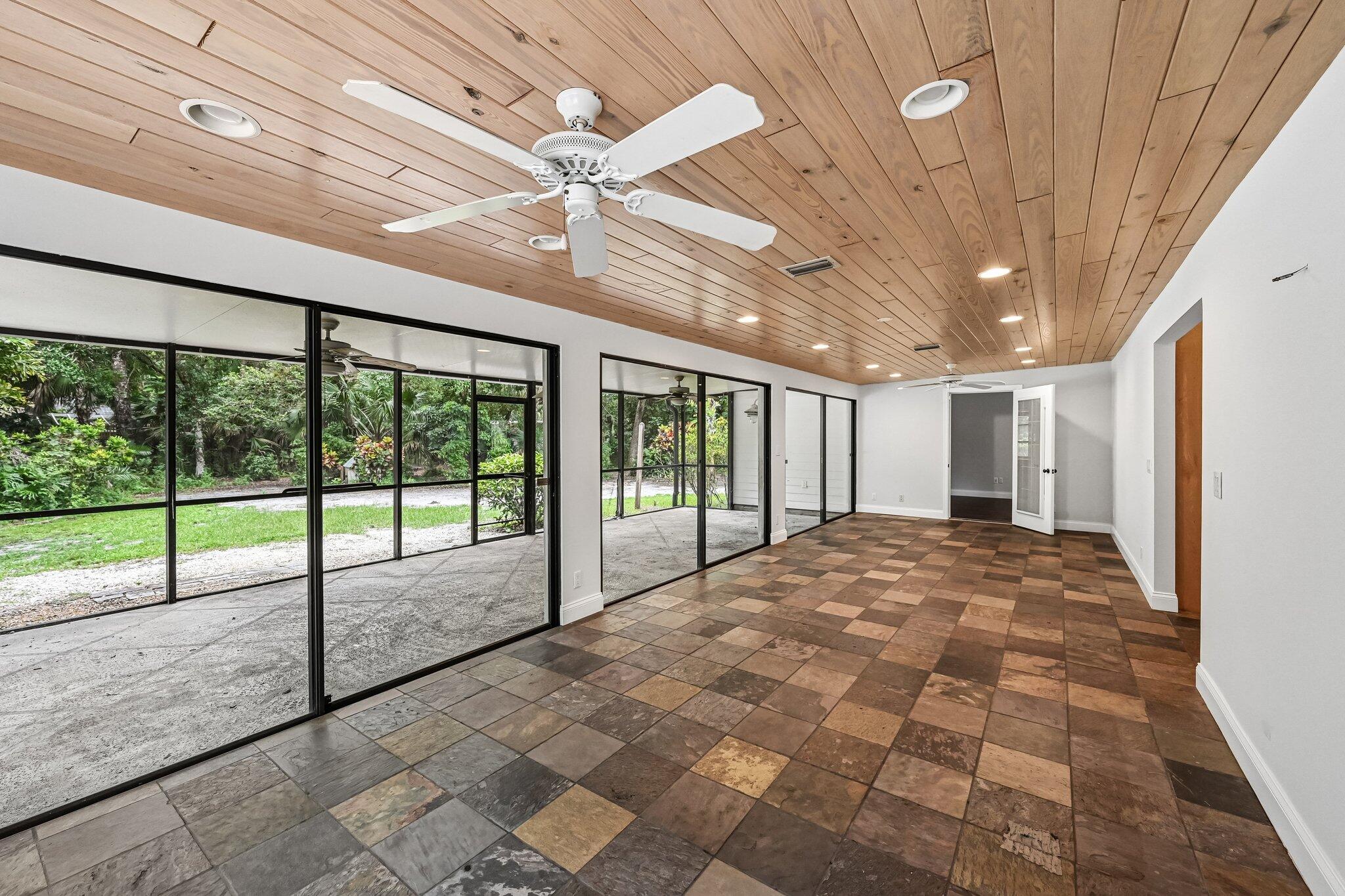 16700 96th Terrace N
