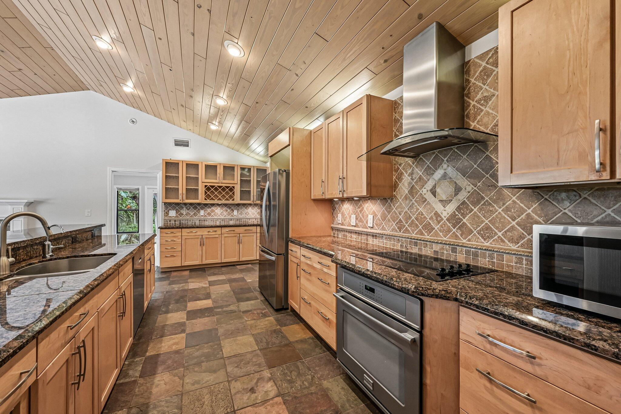 16700 96th Terrace N