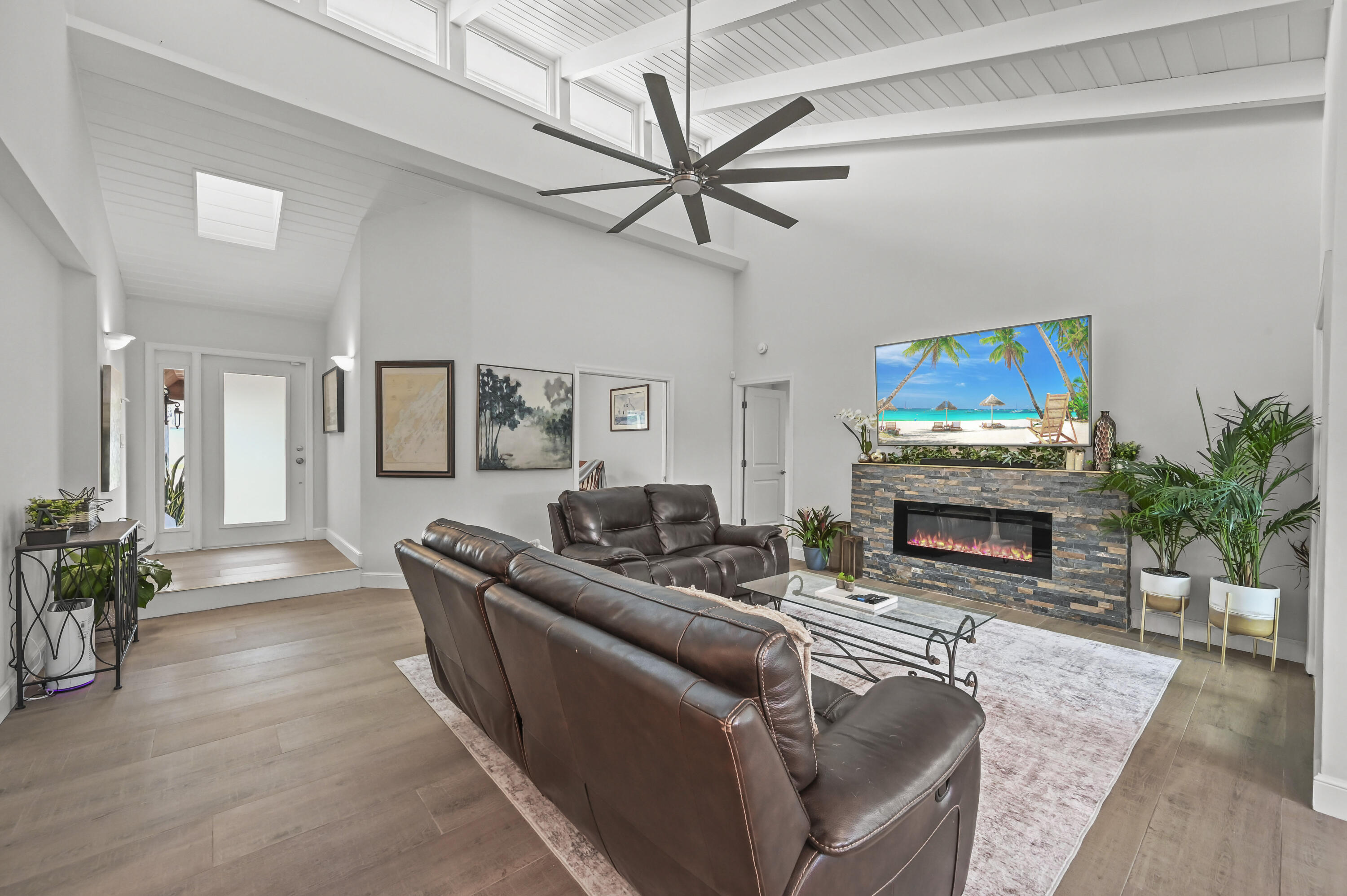 1102 Kriss Lane