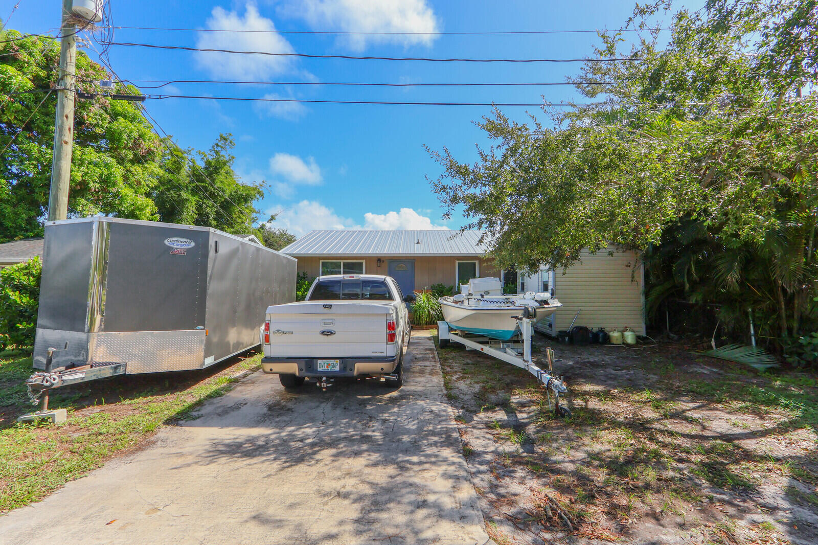 5275 SE Horizon Avenue