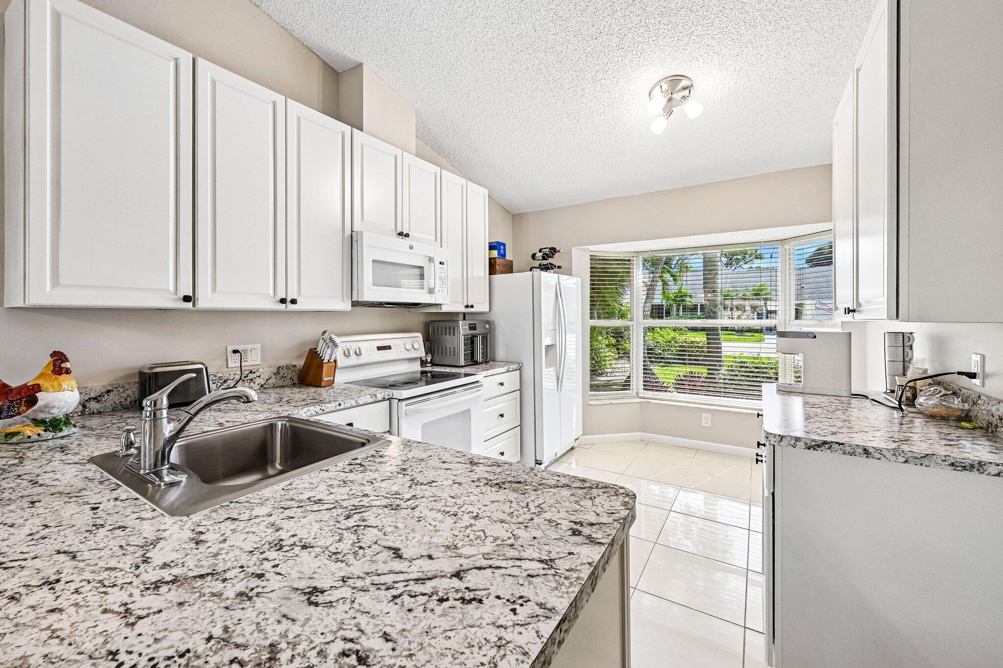 10843 SE SEA PINES Circle