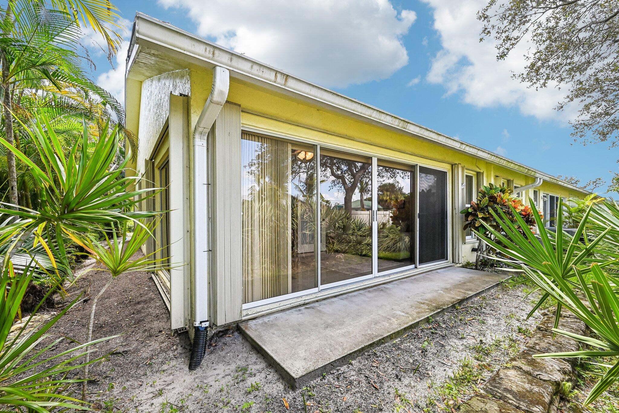 10843 SE SEA PINES Circle
