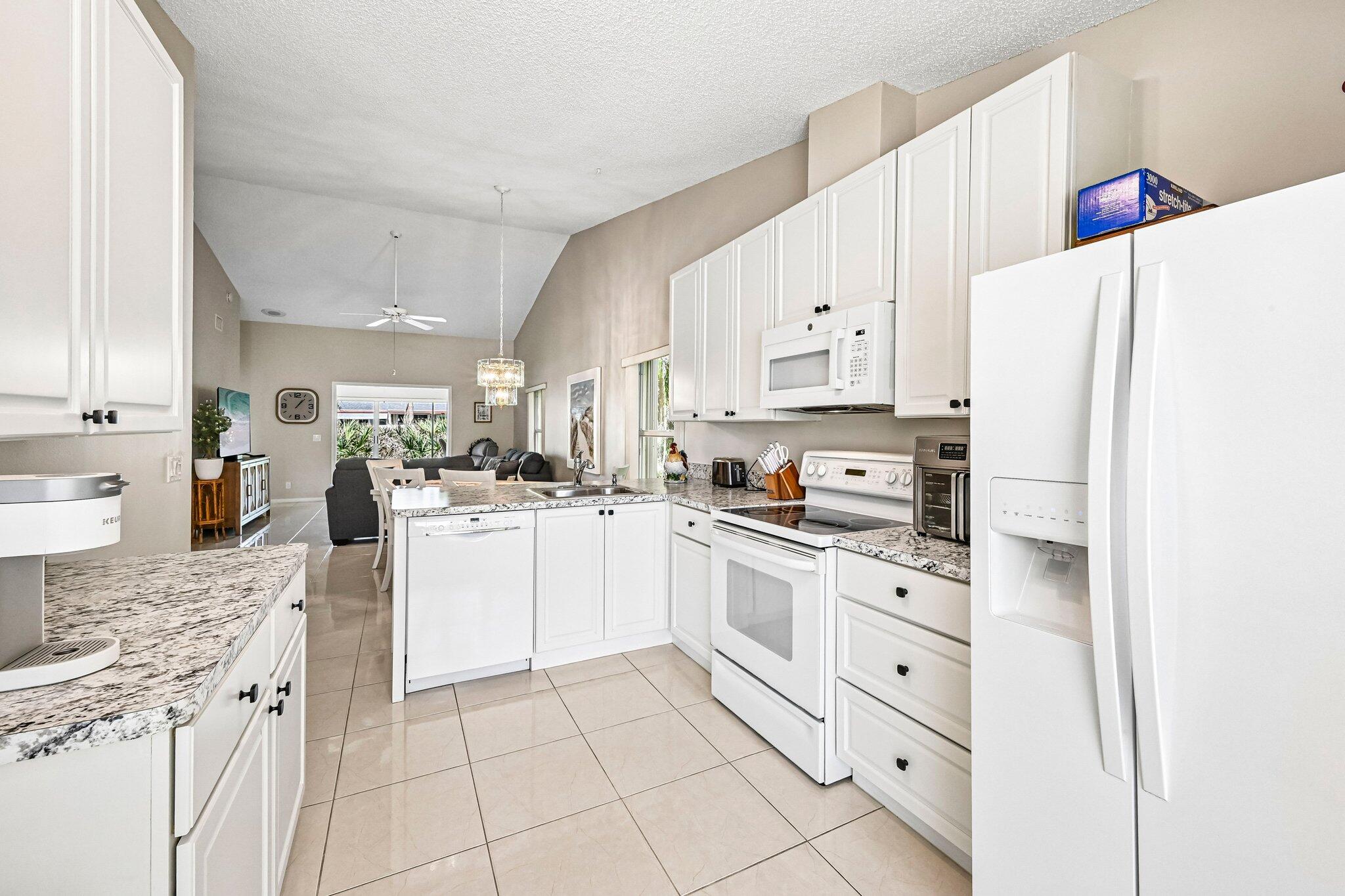 10843 SE SEA PINES Circle