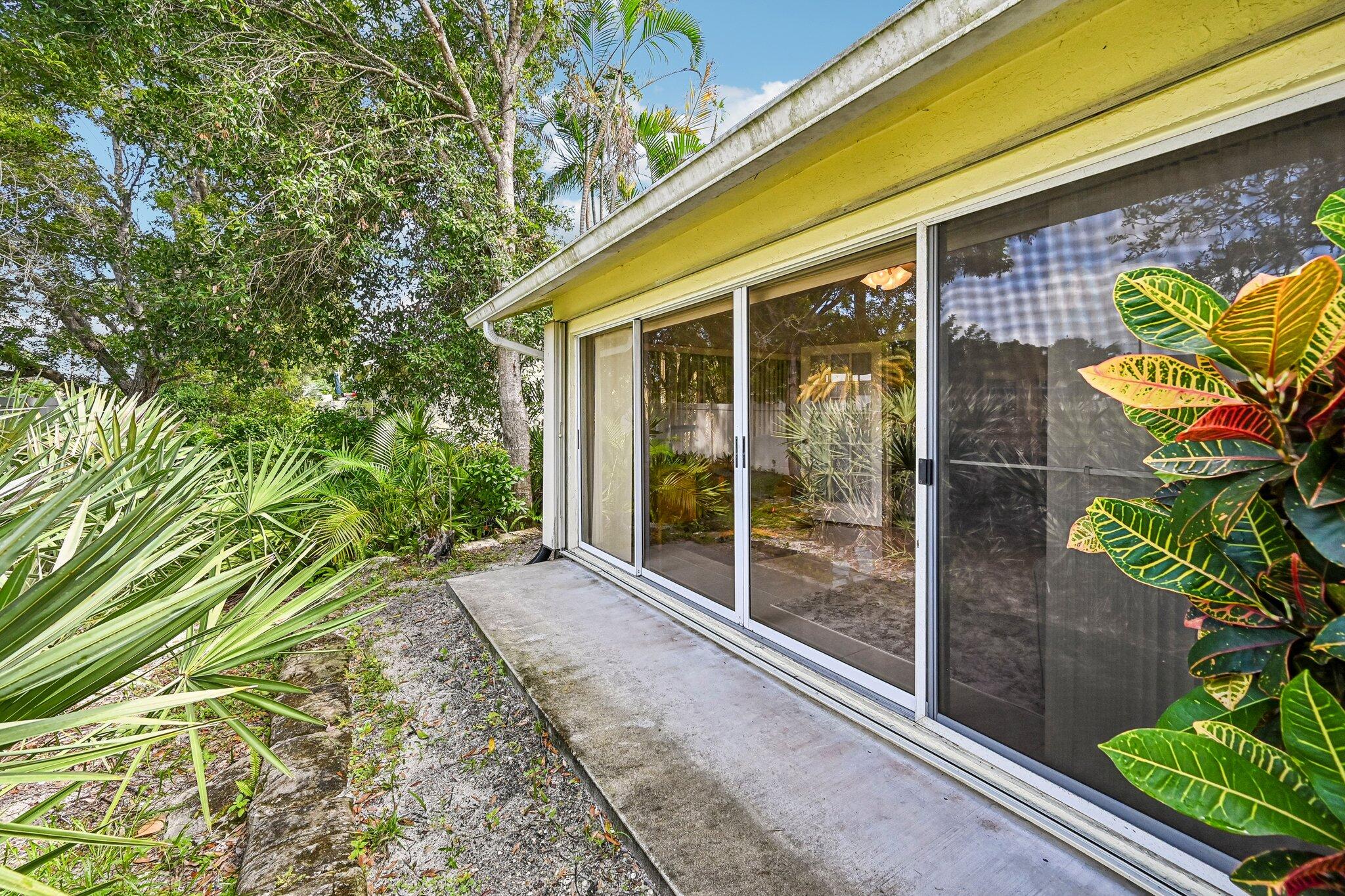 10843 SE SEA PINES Circle