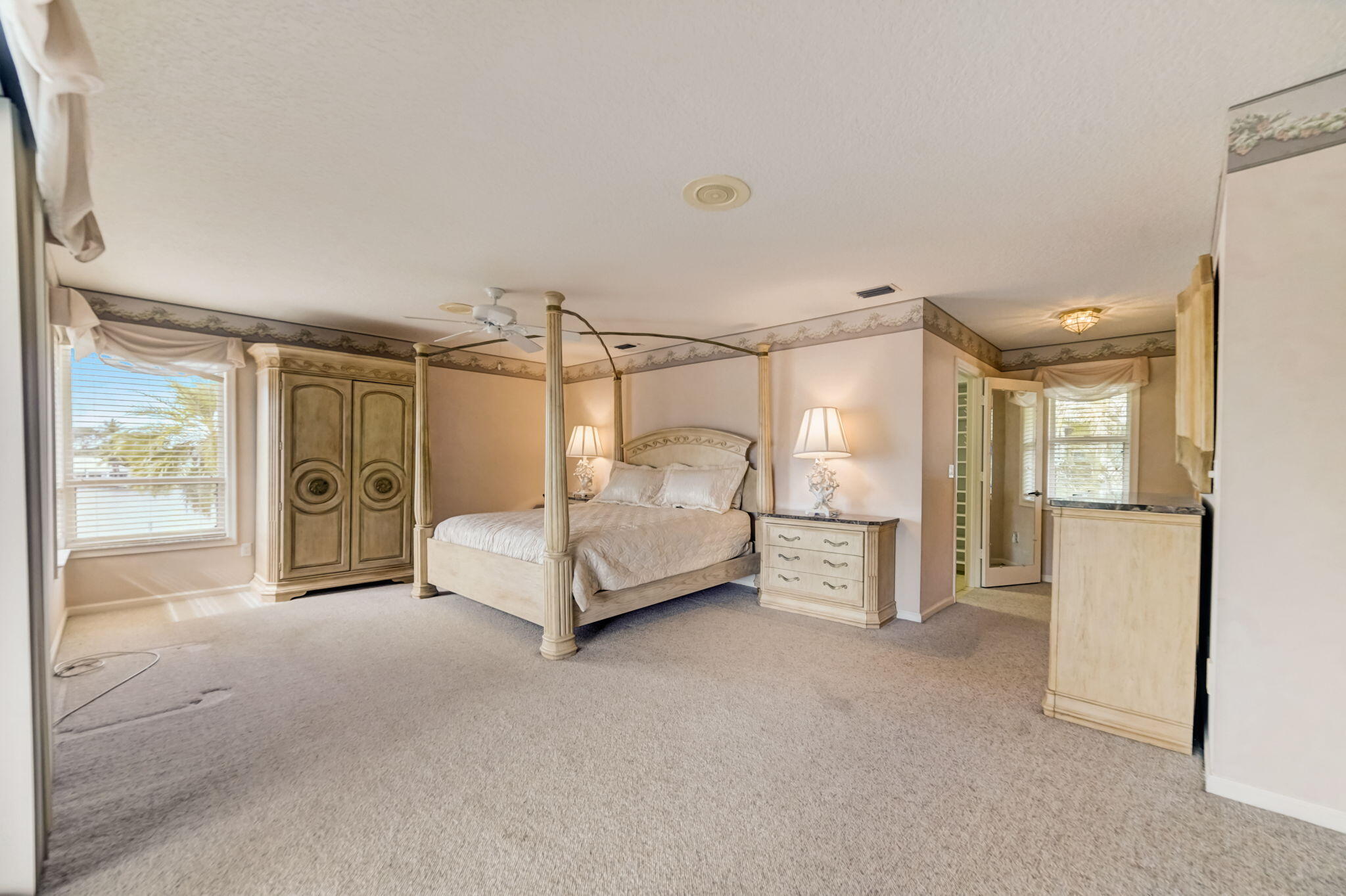 18761 SE River Ridge Road