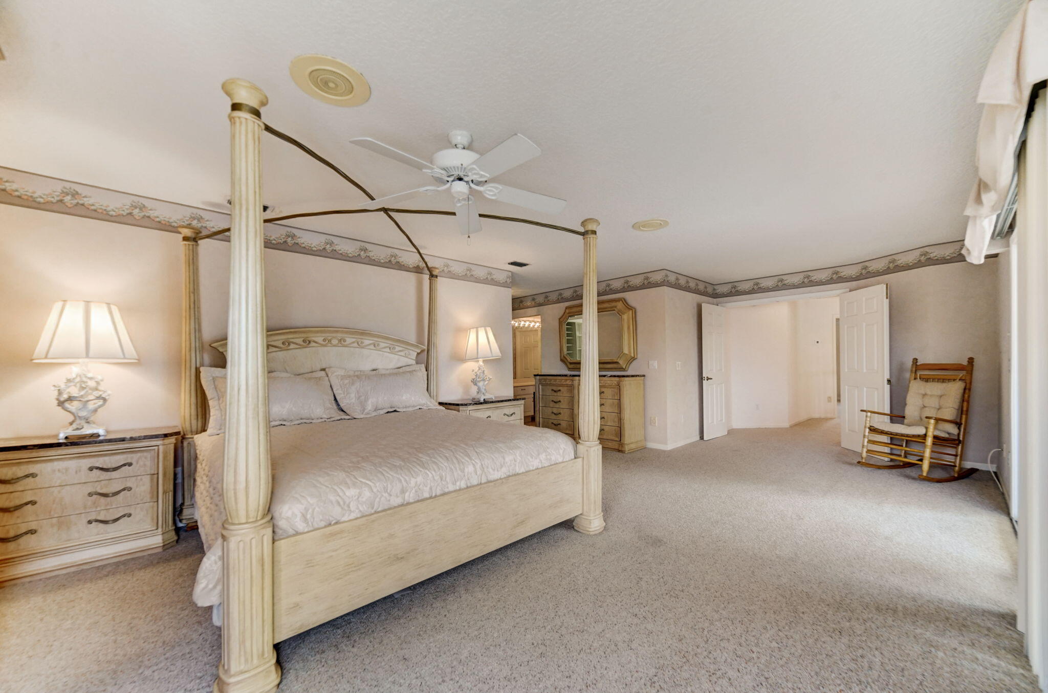 18761 SE River Ridge Road