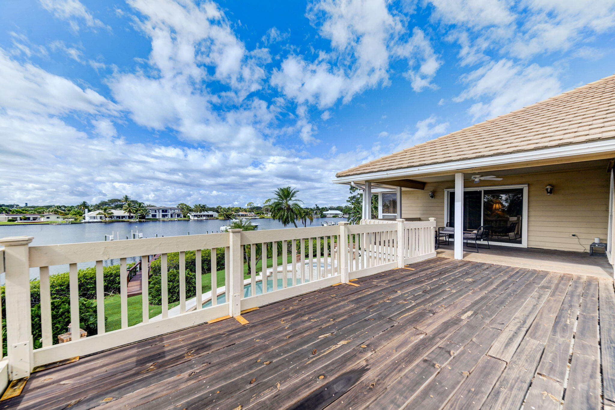 18761 SE River Ridge Road