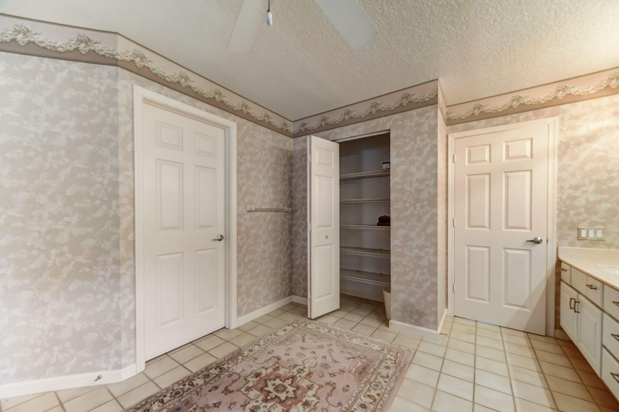 18761 SE River Ridge Road