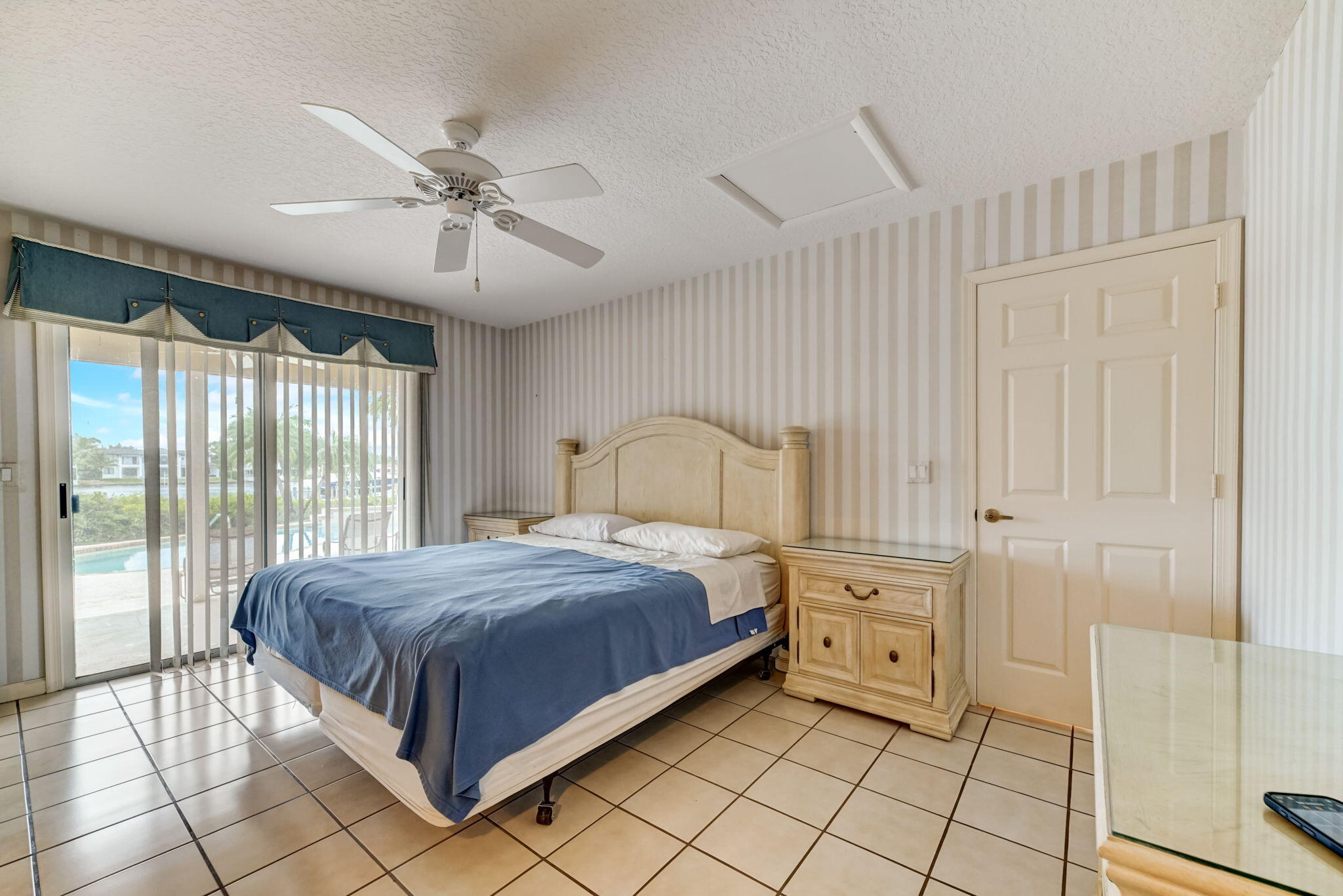 18761 SE River Ridge Road