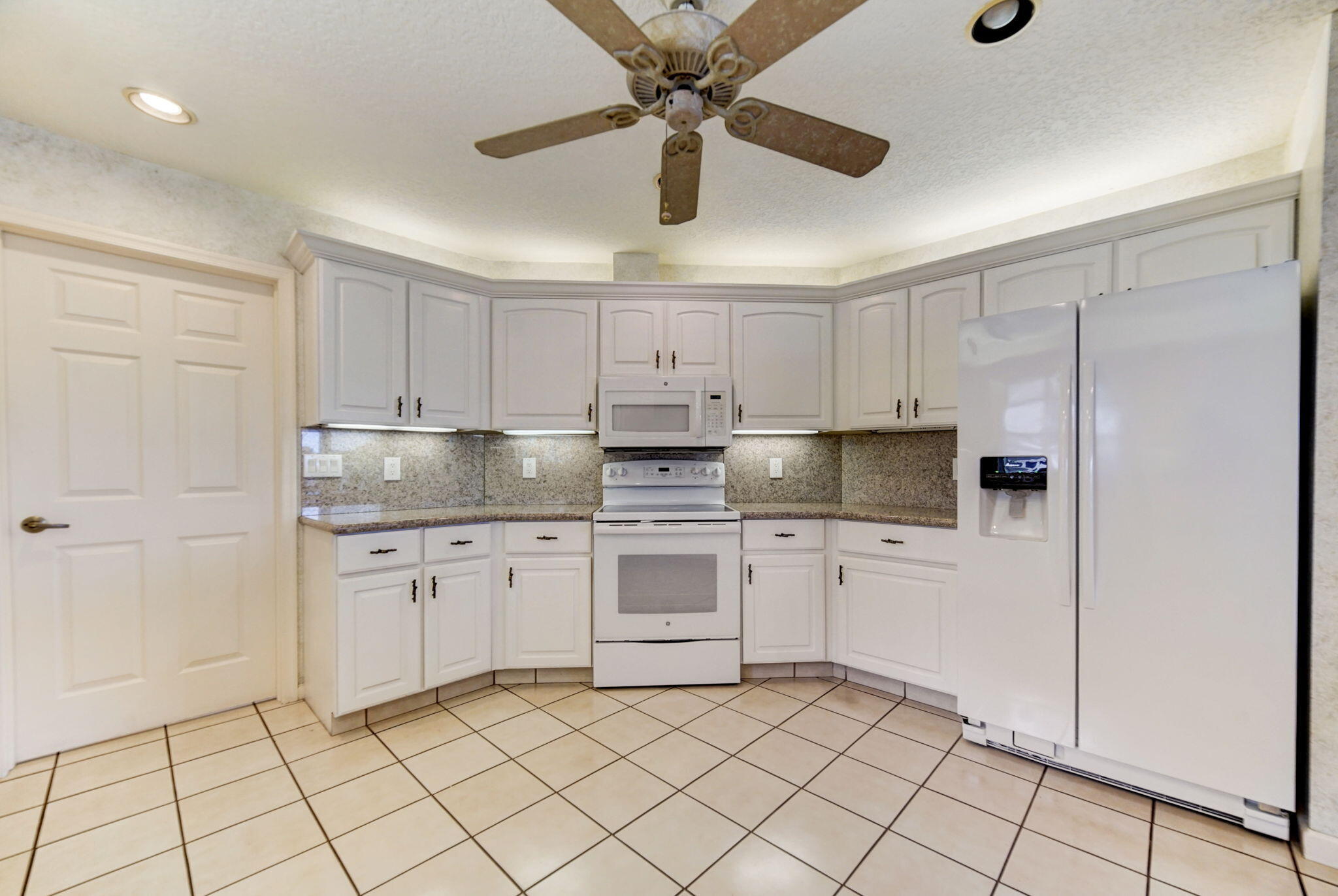 18761 SE River Ridge Road